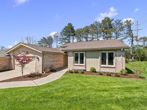 2006 Waldons Ct, West Bloomfield, MI 48322
