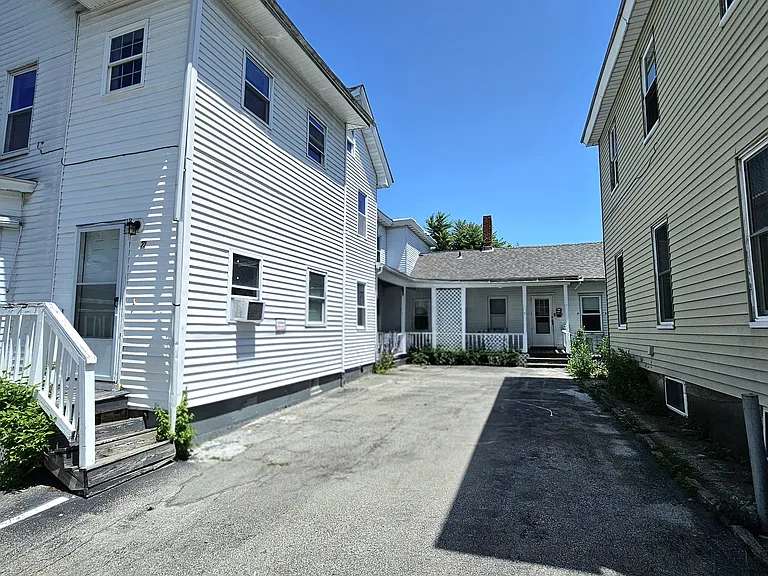 22 Beech St #B — Photo 27