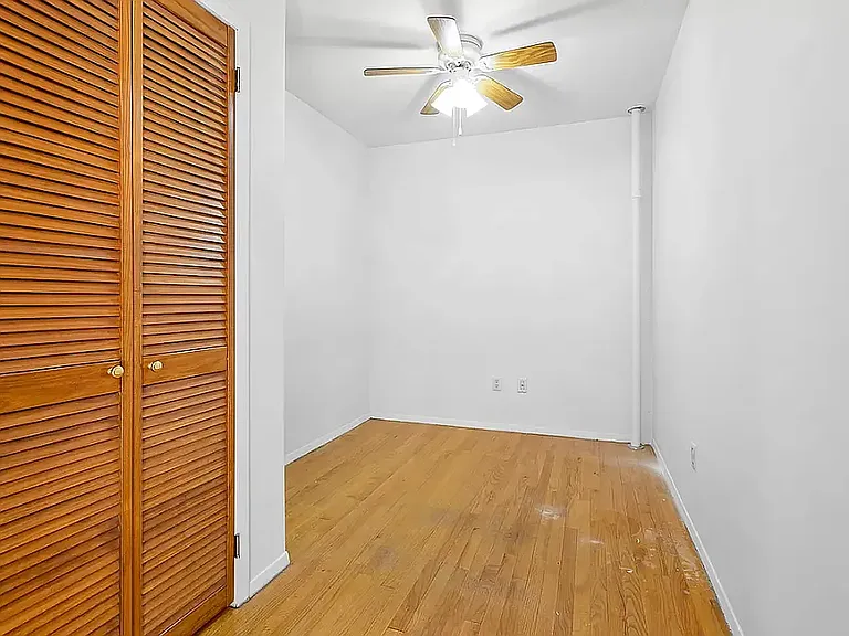 317 1st Ave #4R — Photo 9