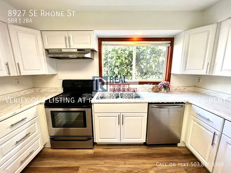 8927 SE Rhone St — Photo 2