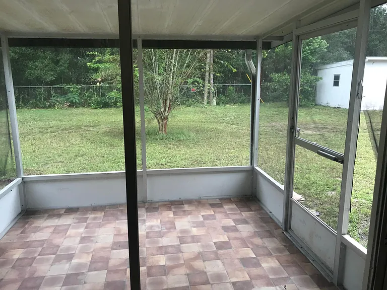 2215 Forest Dr — Photo 7