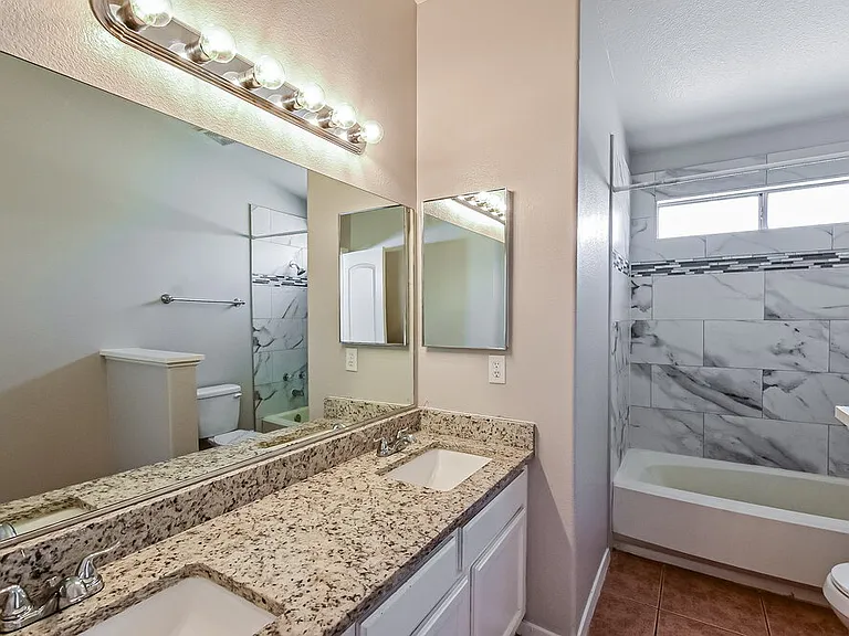 4515 Shannon Jean Ct — Photo 12