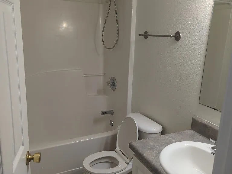 207 Riverchase Blvd — Photo 11