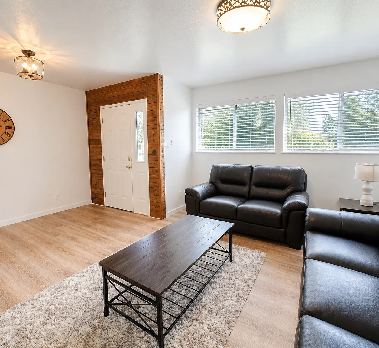 4 bed, $500 — Photo 1