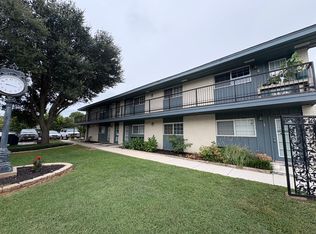 1207 W Wall St APT 4, Grapevine, TX 76051