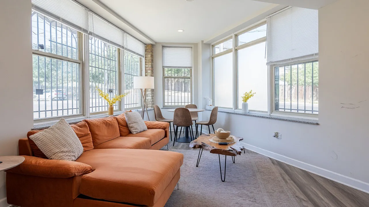 2 bed, 1.5 bath, $2,178 — Photo 4