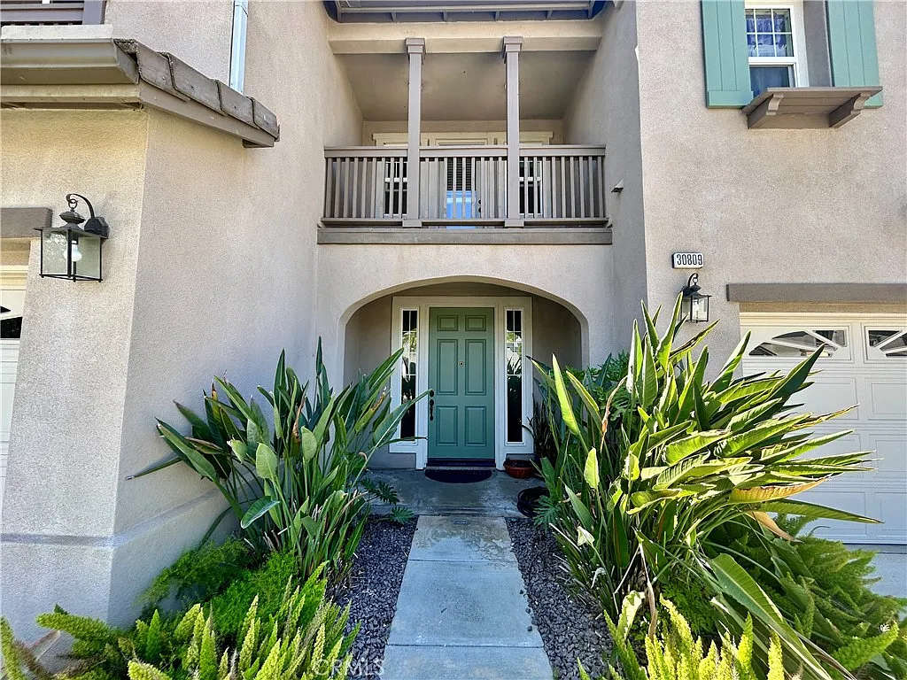 4 bed, 3105 sqft, $4,400 — Photo 4