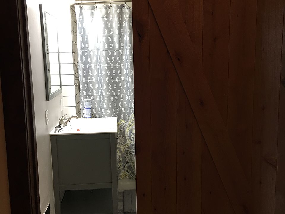 1st image of 824 Kentucky St