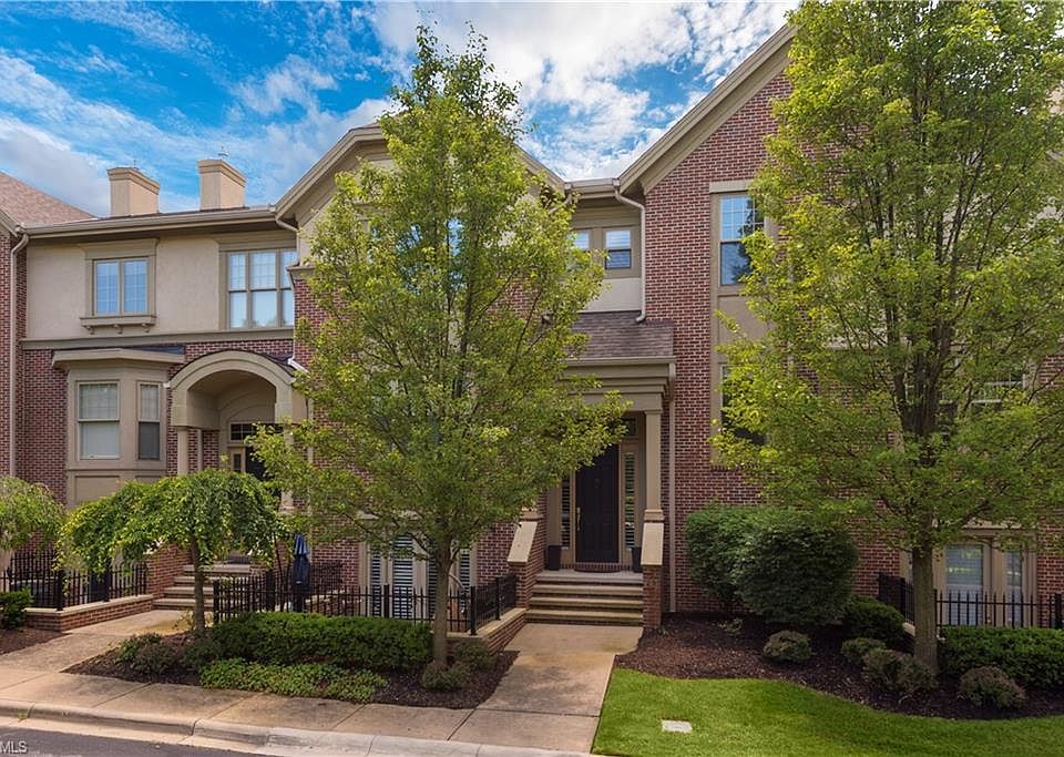 1st image of 29 Astor Pl