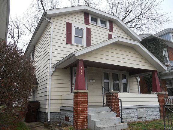 COVERD PORCH