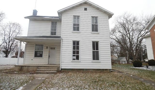 1st image of 105 N Elm St