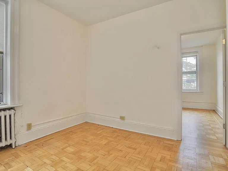 327 Jackson St #18 — Photo 9