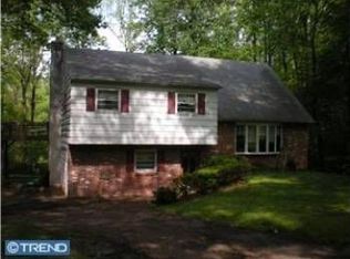 154 Robin Rd, Newtown, PA 18940