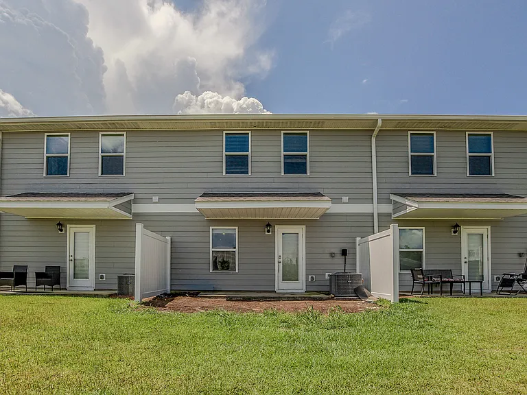 17490 Jakes Dr — Photo 30