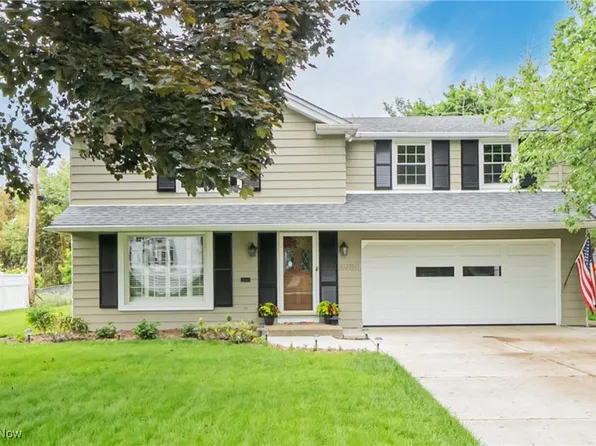20110 Carolyn Ave, Rocky River, OH 44116