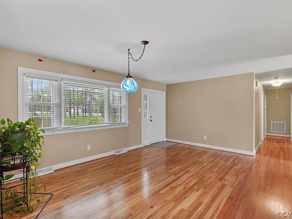 2nd image of 6165 Memorial Dr