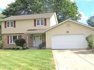 8661 Easton Dr, Pickerington, OH 43147