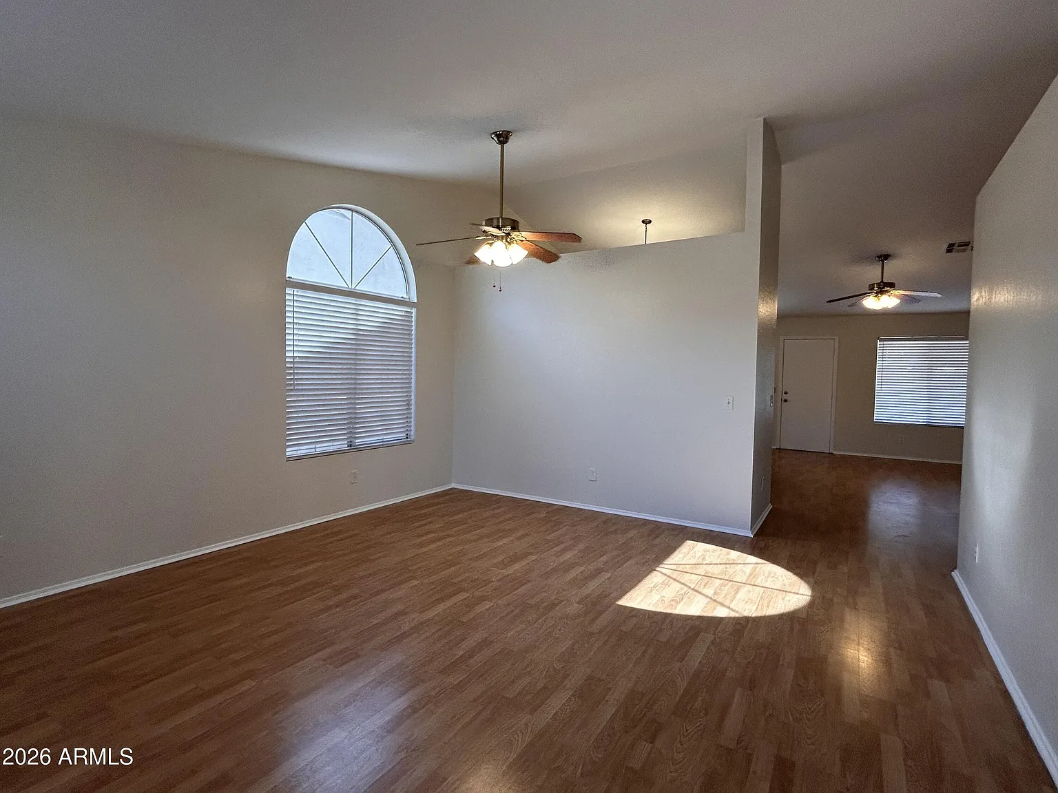 4 bed, 2.0 bath, 1652 sqft, $2,400 — Photo 2