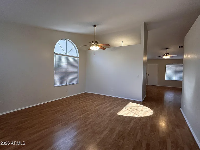 2346 E Devon Ct — Photo 2