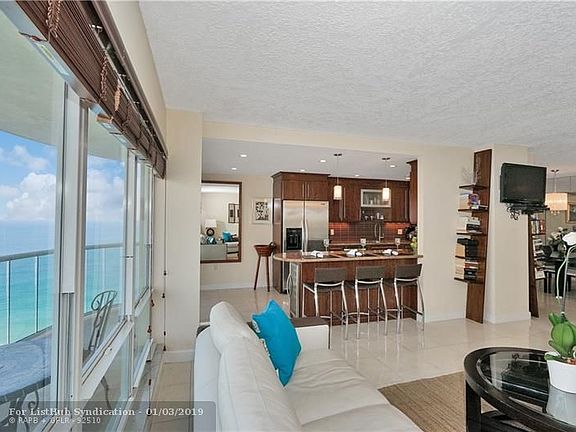 3rd image of 3410 Galt Ocean Dr APT 1405N