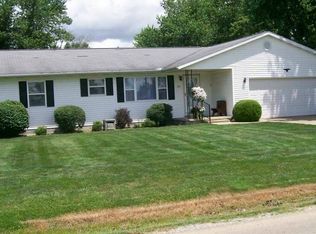 721 E Division St, Altamont, IL 62411