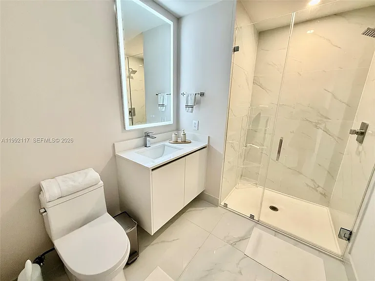 700 NE 24th St #3802 — Photo 14
