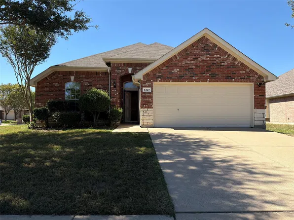 5327 Lake Gardens Dr, Grand Prairie, TX 75052