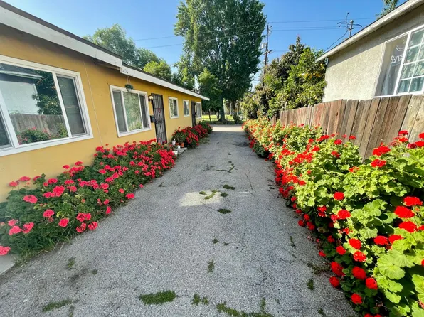 114-118 W 1st Ave, La Habra, CA 90631