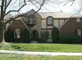 5269 Somerset Dr, Prairie Village, KS 66207