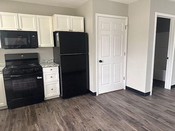 3rd image of 736 Heylman St #5