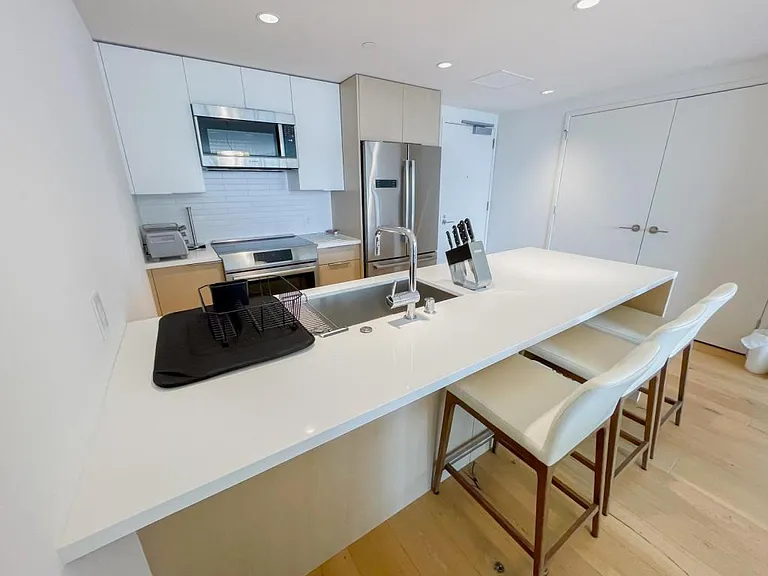 1001 Queen St #3009 — Photo 6