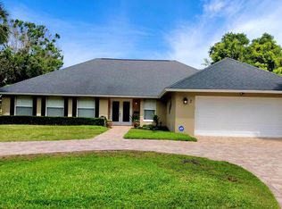 2 Hibiscus Rd, Belleair, FL 33756