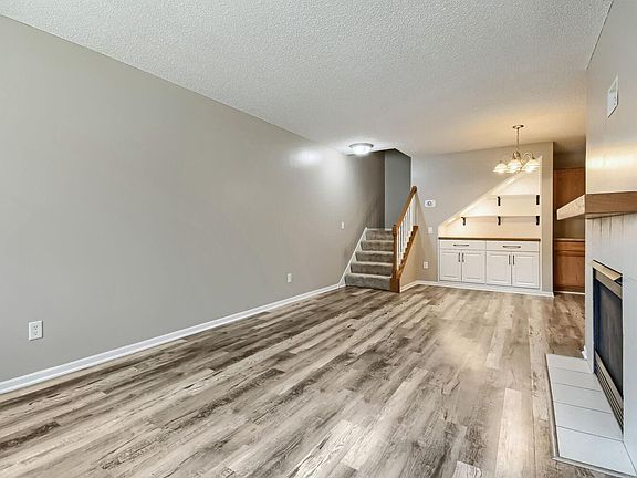 4th image of 2575 Yellowstone Dr #54