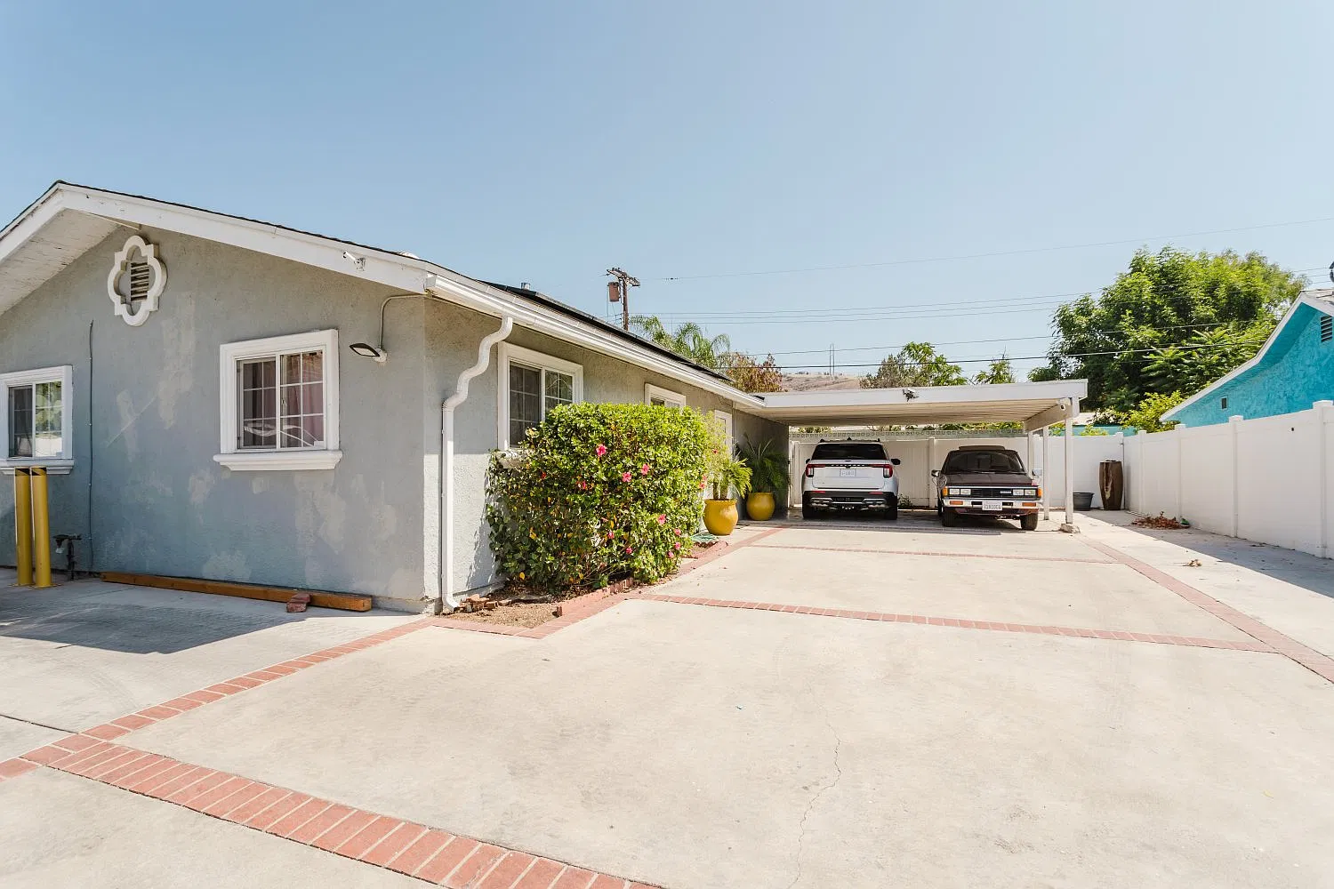 3 bed, 1075 sqft, $4,000 — Photo 1