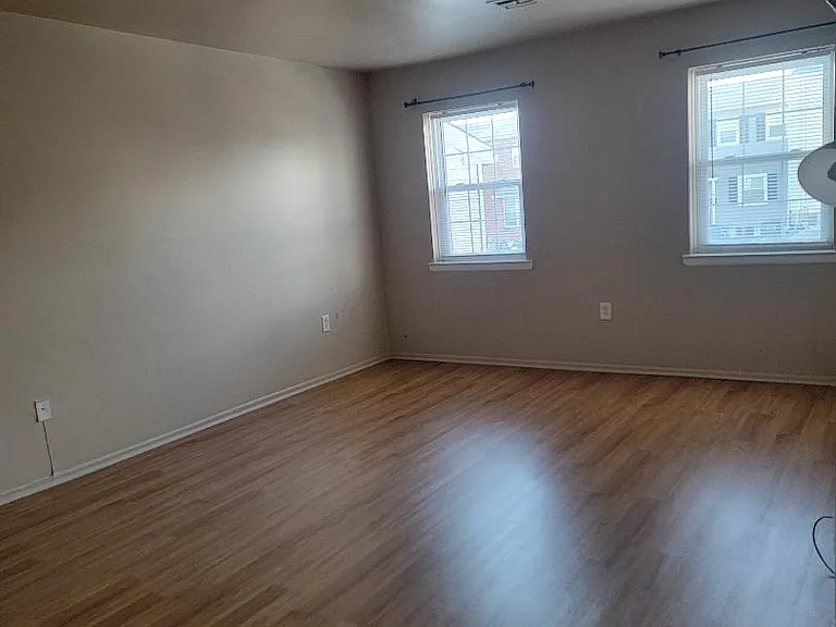 402 Whitpain Hls — Photo 5