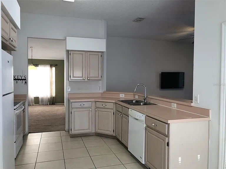 2673 Chatham Cir — Photo 3