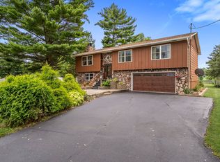 25622 1st Ave N, Hillsdale, IL 61257