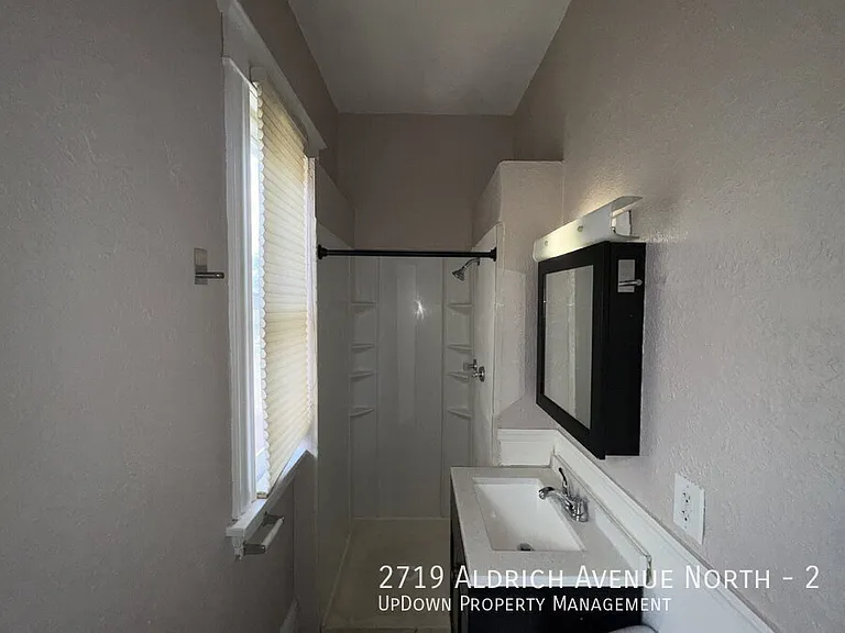 2719 Aldrich Ave N #2 — Photo 14
