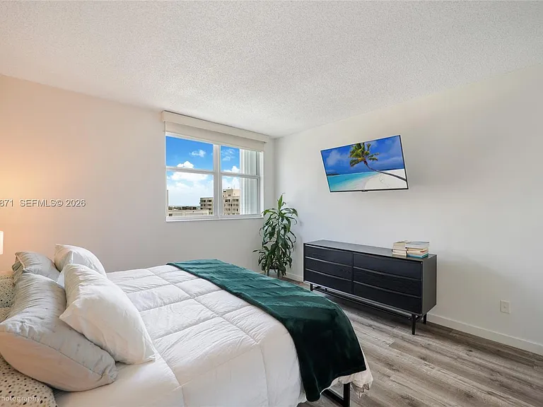 2475 Brickell Ave #1107 — Photo 8