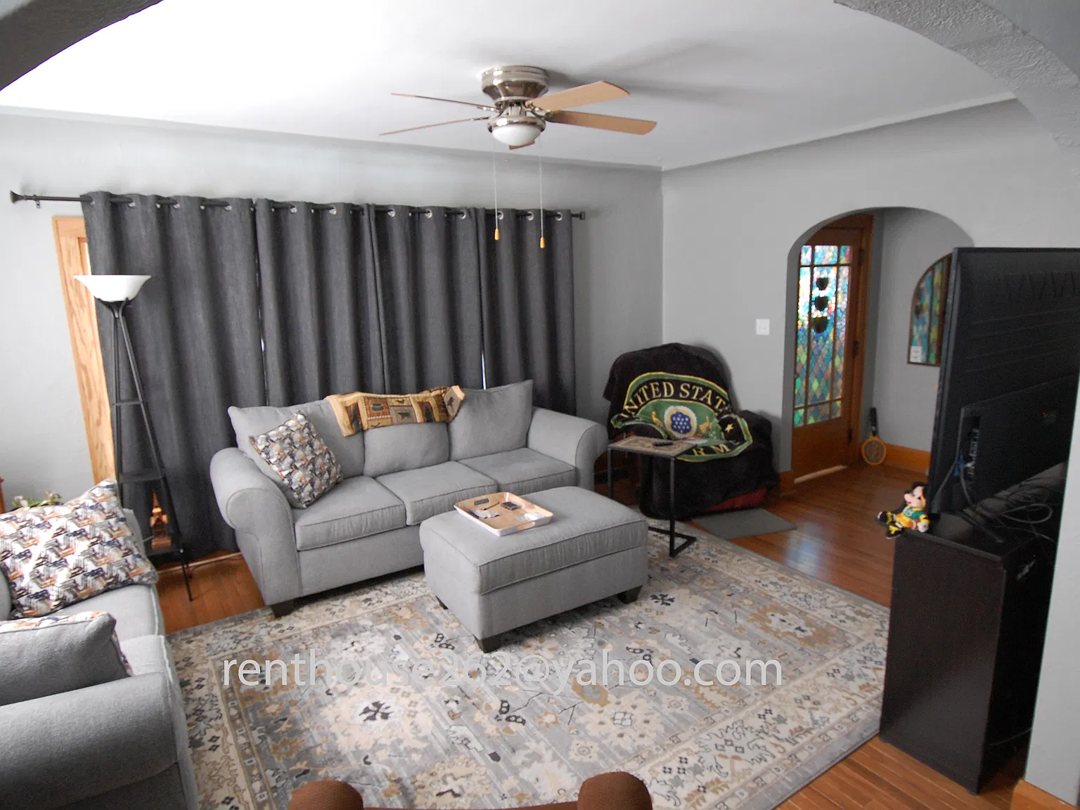 2 bed, 800 sqft, $1,300 — Photo 2