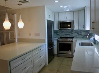 646 S Calle Petunia, Palm Springs, CA 92262