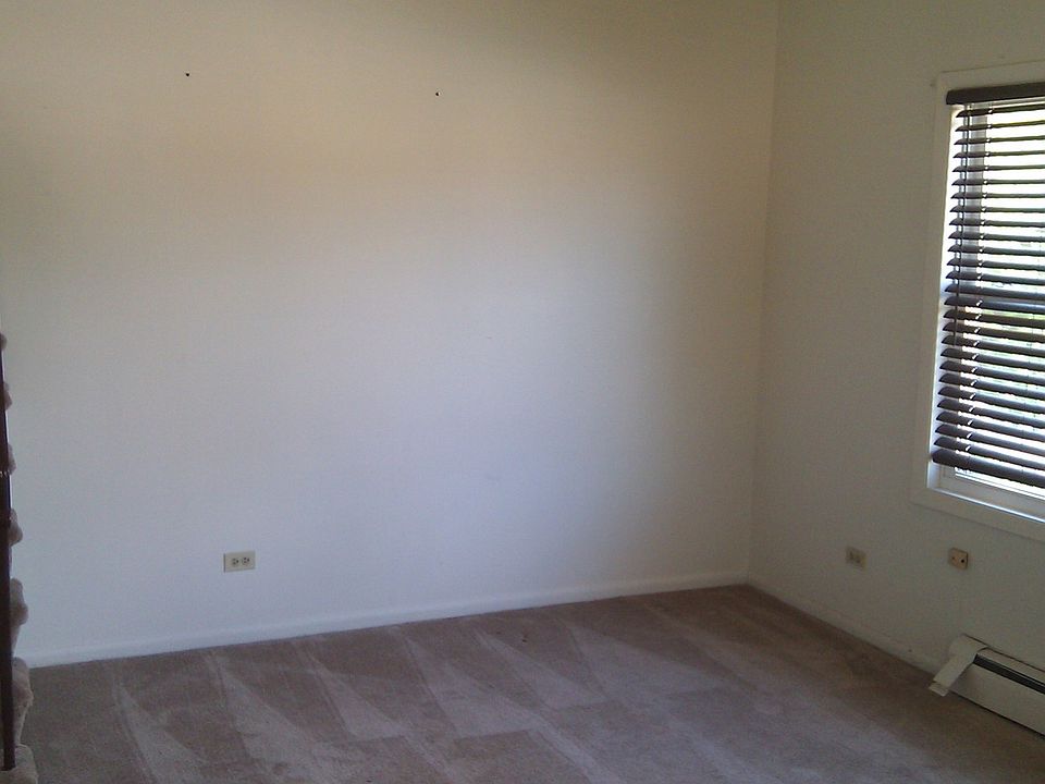 1st image of 501 Ryan Ln APT 2W