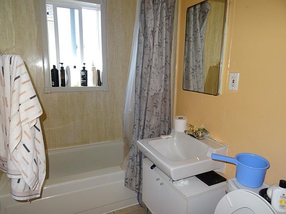 2nd image of 2071 S Delaware St #2071