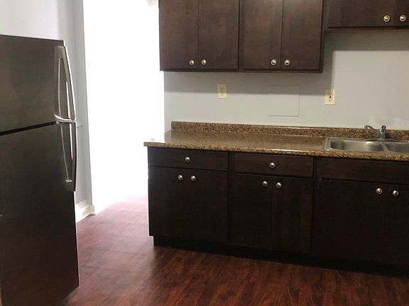 3rd image of 2704 S Emerald Ave #G