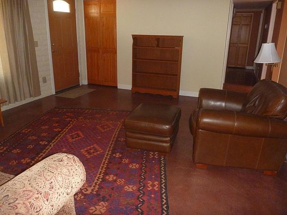4th image of 853 W Camino Del Oro