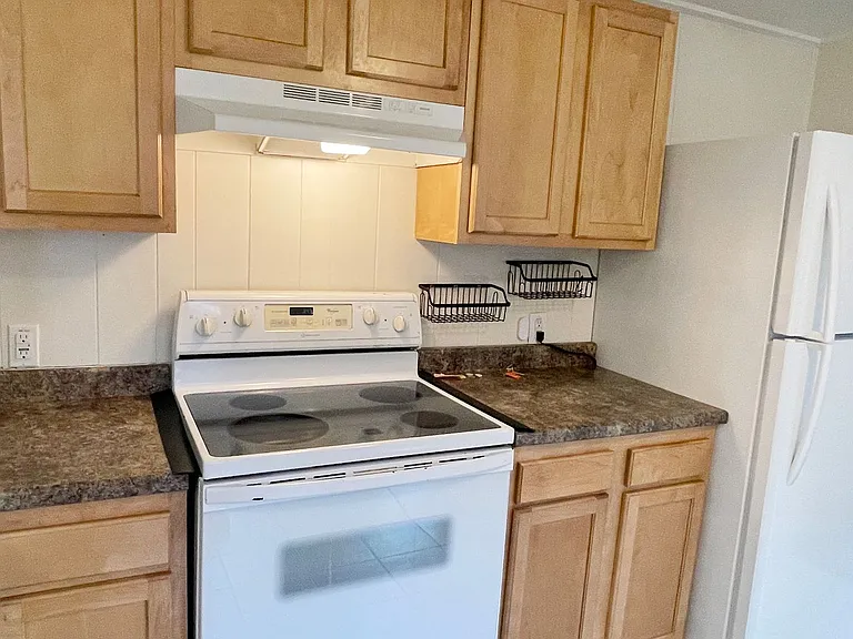 6 Maple St — Photo 7