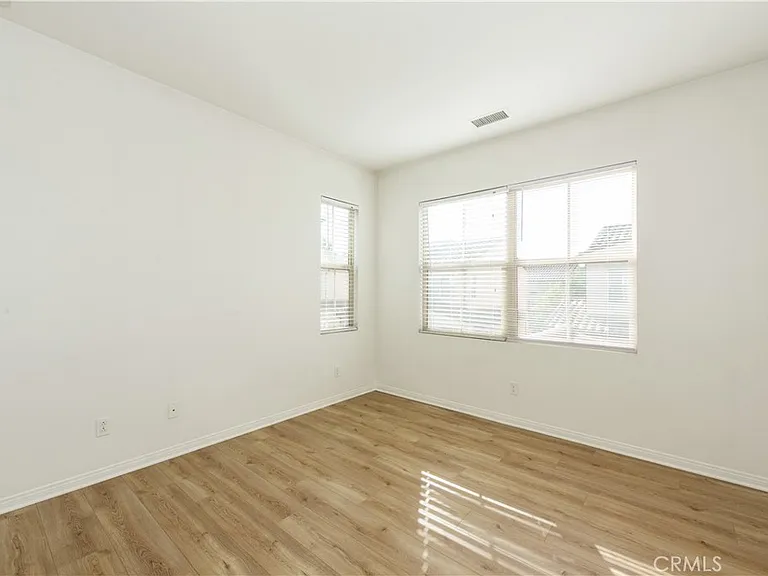 14 Sedgewick — Photo 16