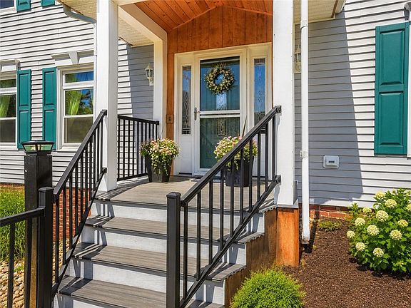 2nd image of 2525 Country Side Ln
