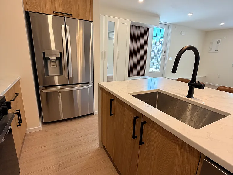 19 Ferdinand St #4 — Photo 6