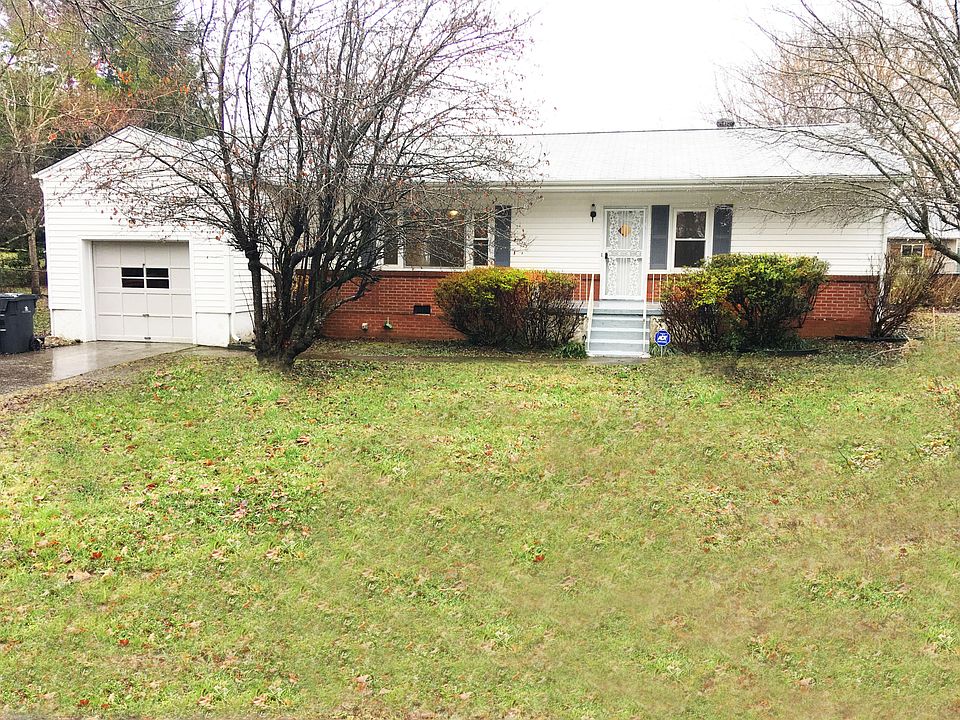 1st image of 4602 W Lincoln Cir